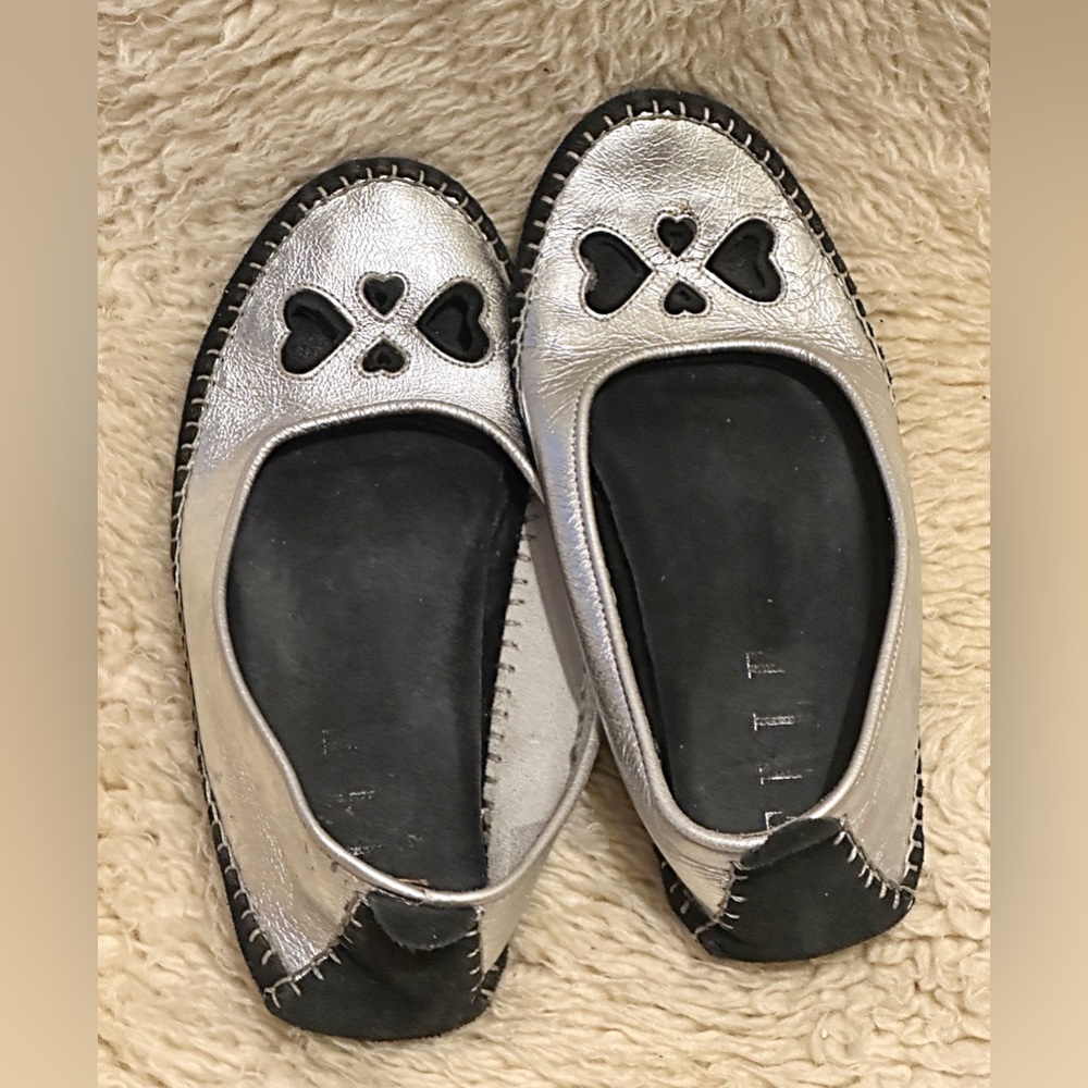 Silver Heart-Cut Leather Ballet Flats